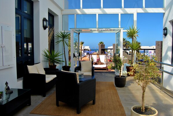 Reception - Vik Coral Beach (Yaiza)