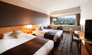 Habitación Deluxe con 2 camas individuales | Edredones de plumas, escritorio, cortinas opacas