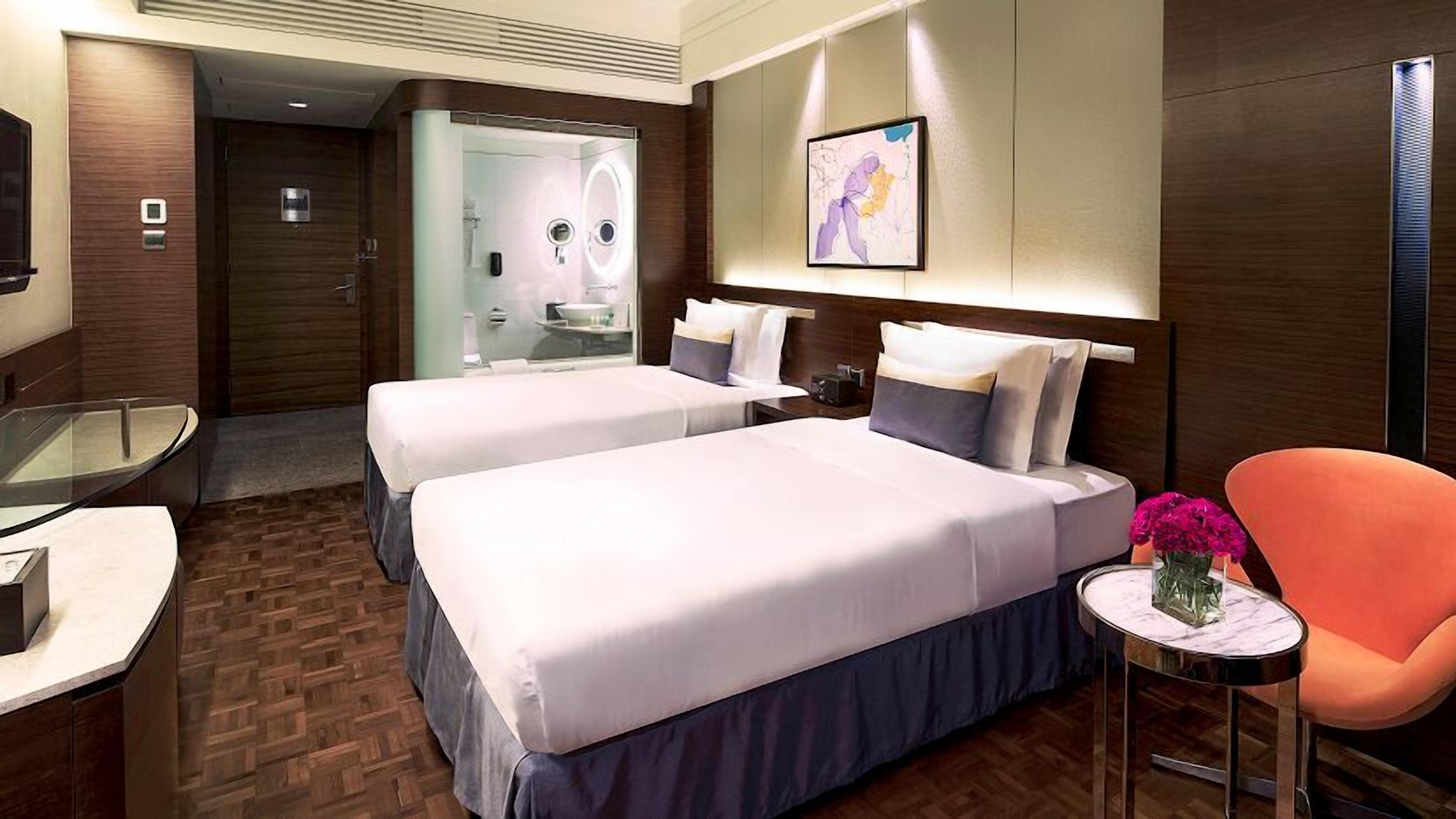 city view room | free minibar items, in-room safe, individually furnished, desk