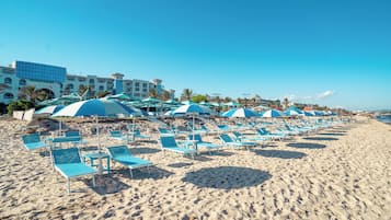 Ιδιωτική παραλία σε κοντινή απόσταση, ξαπλώστρες (σεζλόνγκ)