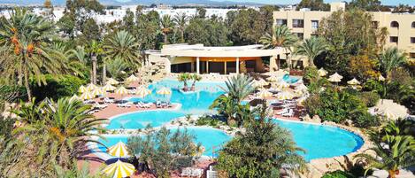 Indoor pool, 2 outdoor pools, pool umbrellas, sun loungers