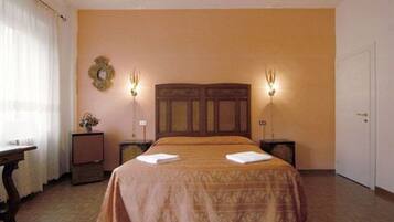 Select Comfort beds, iron/ironing board, free WiFi, bed sheets