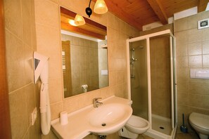 Apartment, 2 Bedrooms, Balcony | Bathroom - Stella D'Oro (Tremosine)