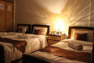Sábanas de algodón egipcio, ropa de cama de alta calidad y wifi gratis 