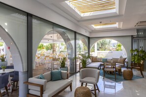 Bar (on property) - Leonardo Kolymbia Resort - All Inclusive (Rhodes)