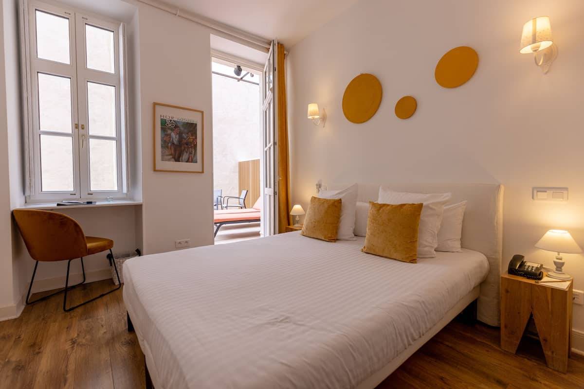 Chambre Supérieure Double ou avec lits jumeaux, terrasse