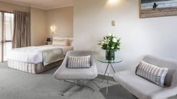 Studio | Desk, laptop workspace, soundproofing, iron/ironing board