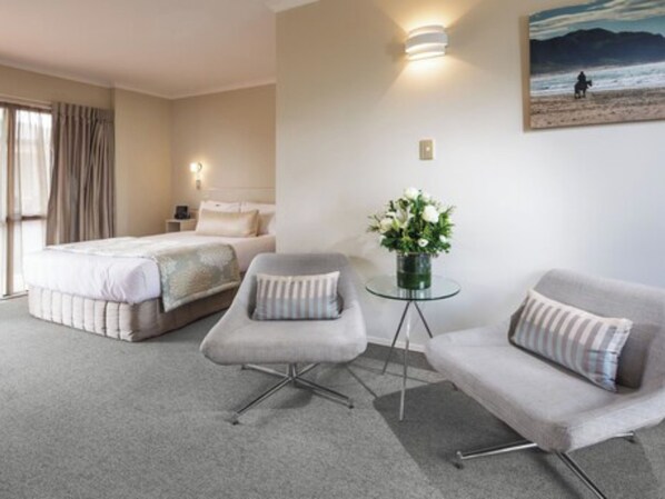 Estúdio | Escrivaninha, espaço de trabalho para notebook, quartos à prova de som