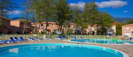 Outdoor pool, pool umbrellas