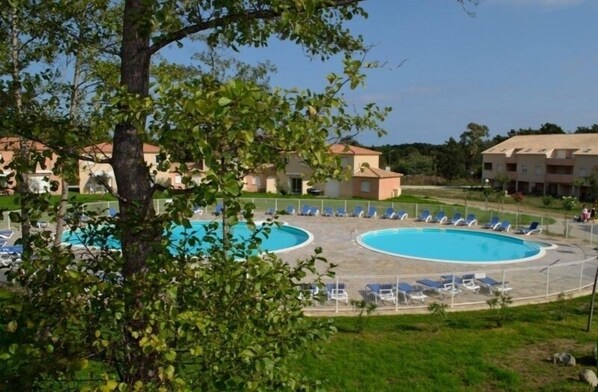 Outdoor pool, pool umbrellas