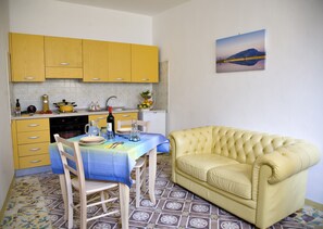 Appartement (2 pax) | Privékeuken | Een koelkast