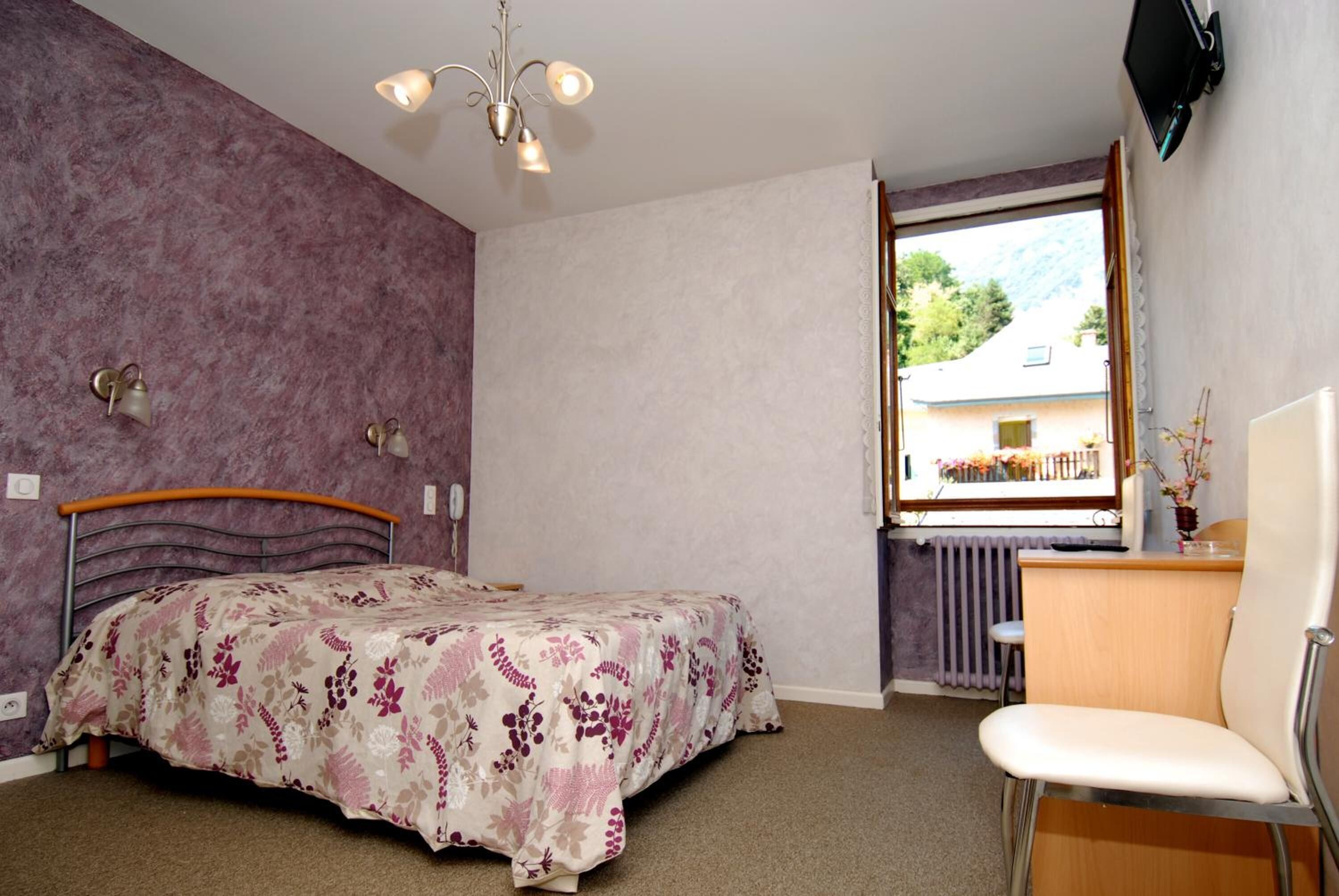 Desk, iron/ironing board, cots/infant beds, rollaway beds