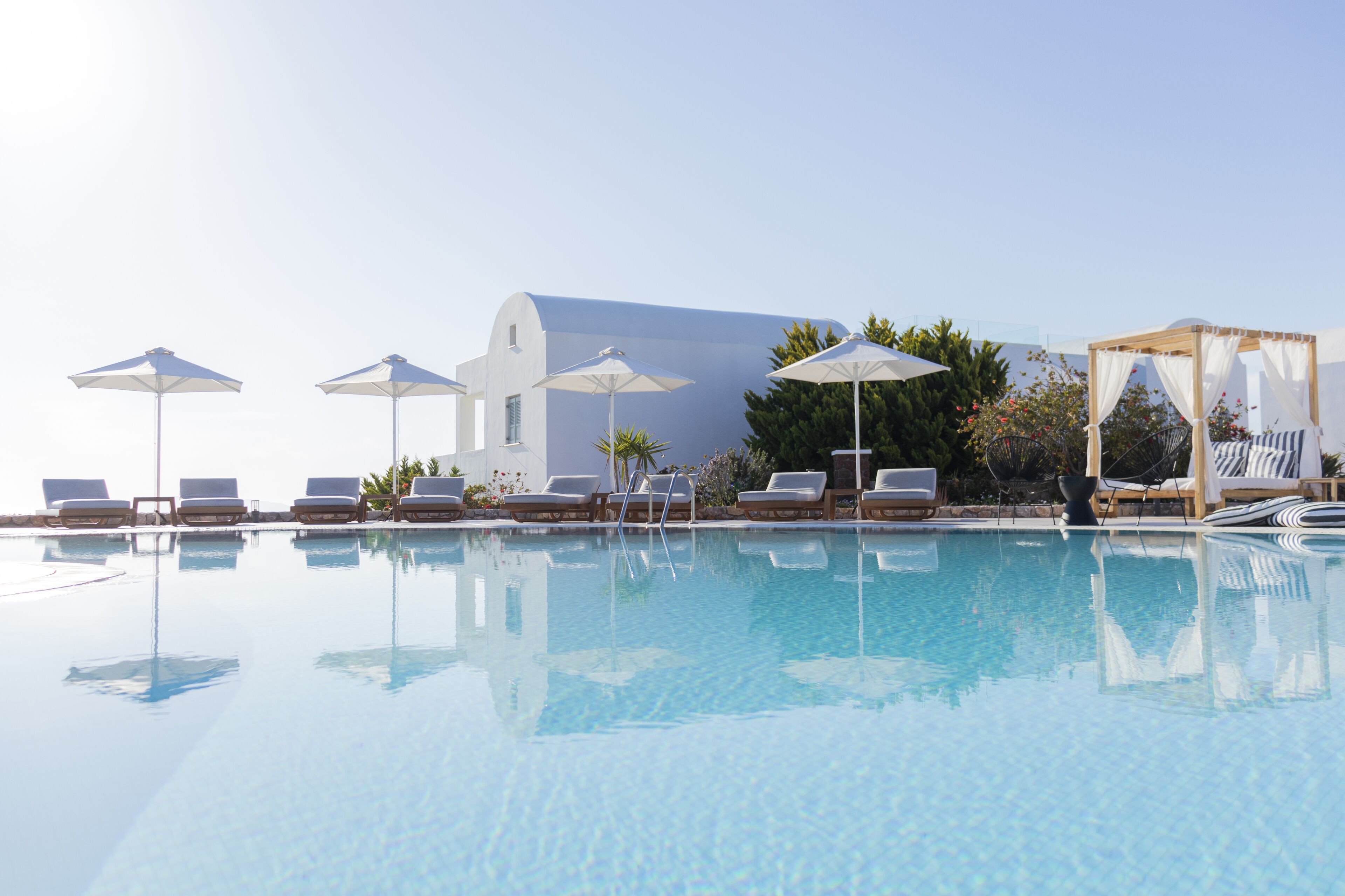 من حمّامات السباحة المغطاة، حمّام سباحة خارجي موسمي