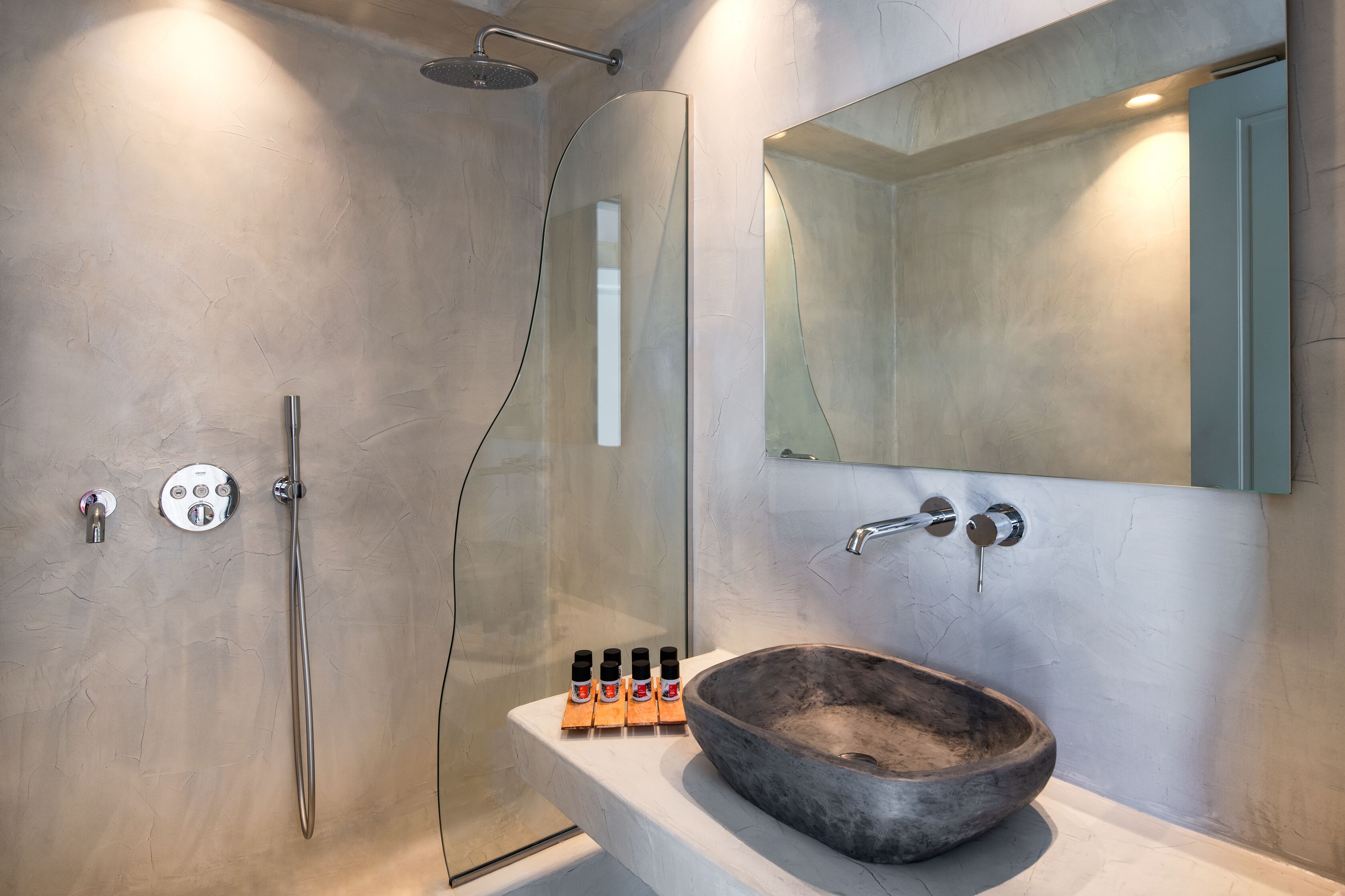 standard room | premium bedding, minibar, in-room safe, individually furnished