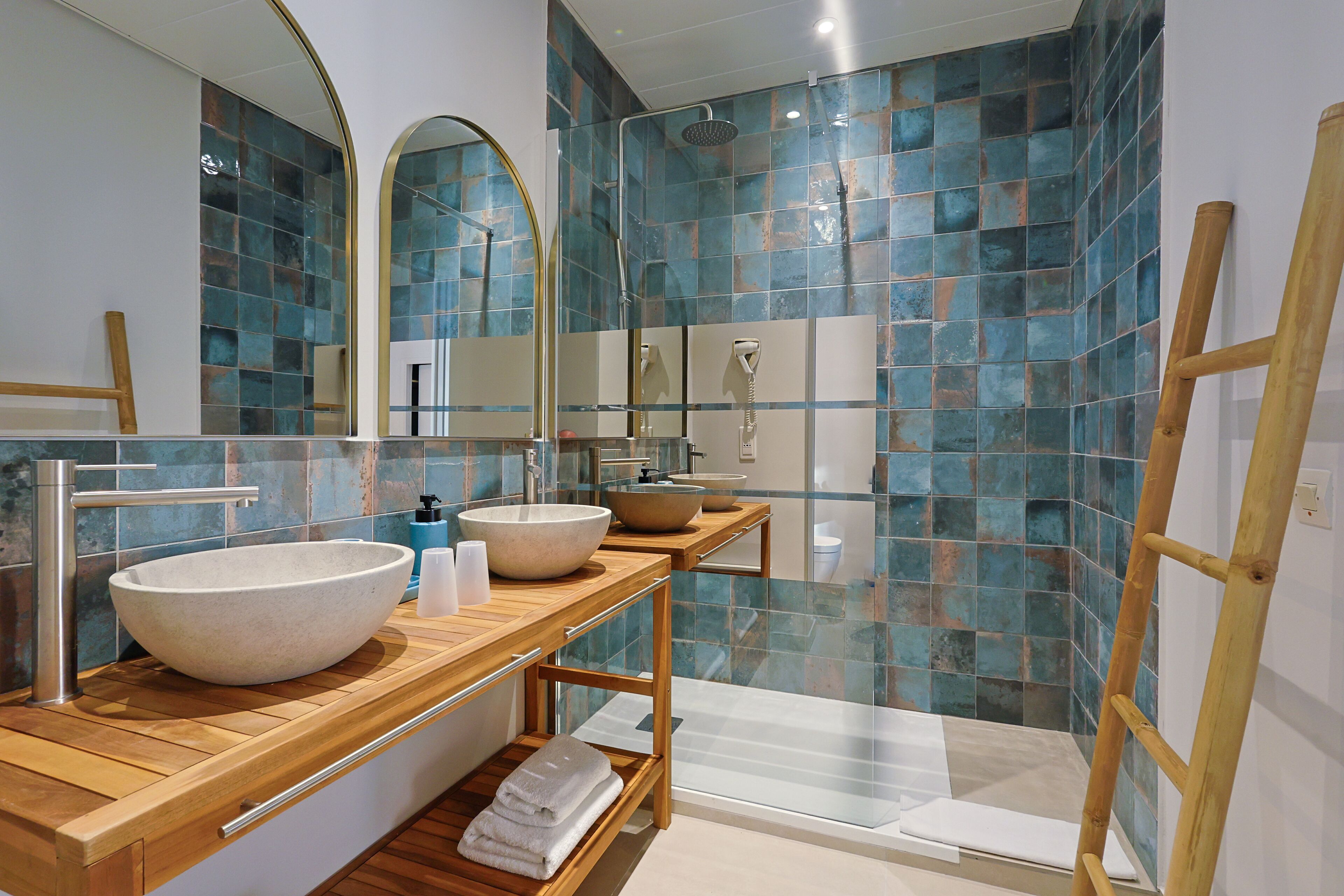 superior double room, balcony, sea view | bathroom | free toiletries, hair dryer, towels, soap