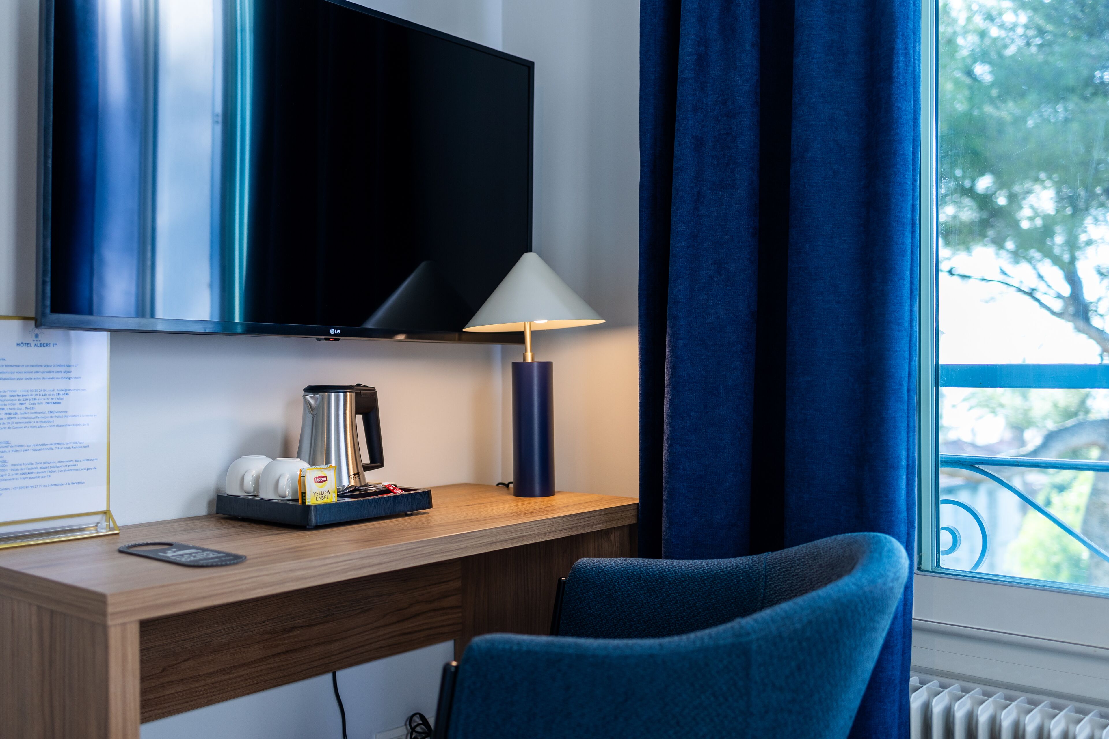 superior double room, sea view | living area | 56-cm lcd tv with satellite channels, tv, offices