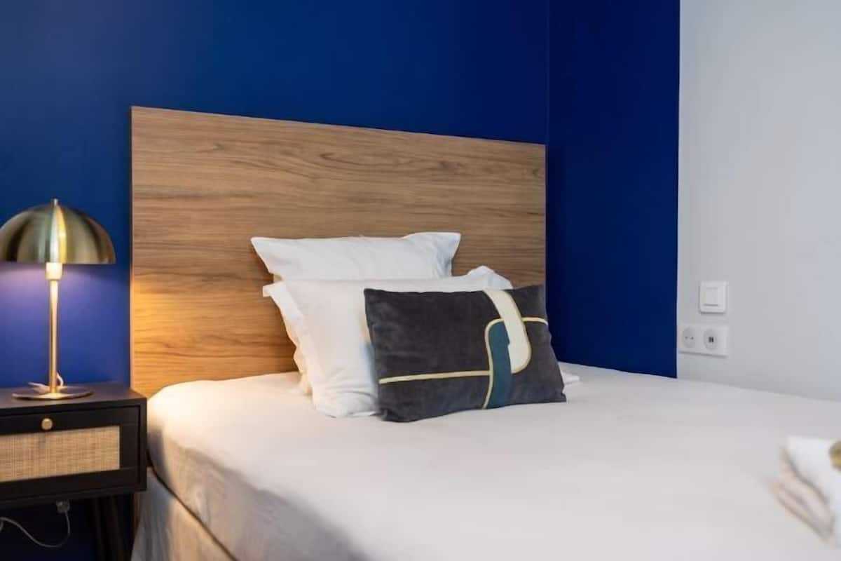 In-room safe, desk, laptop workspace, blackout curtains