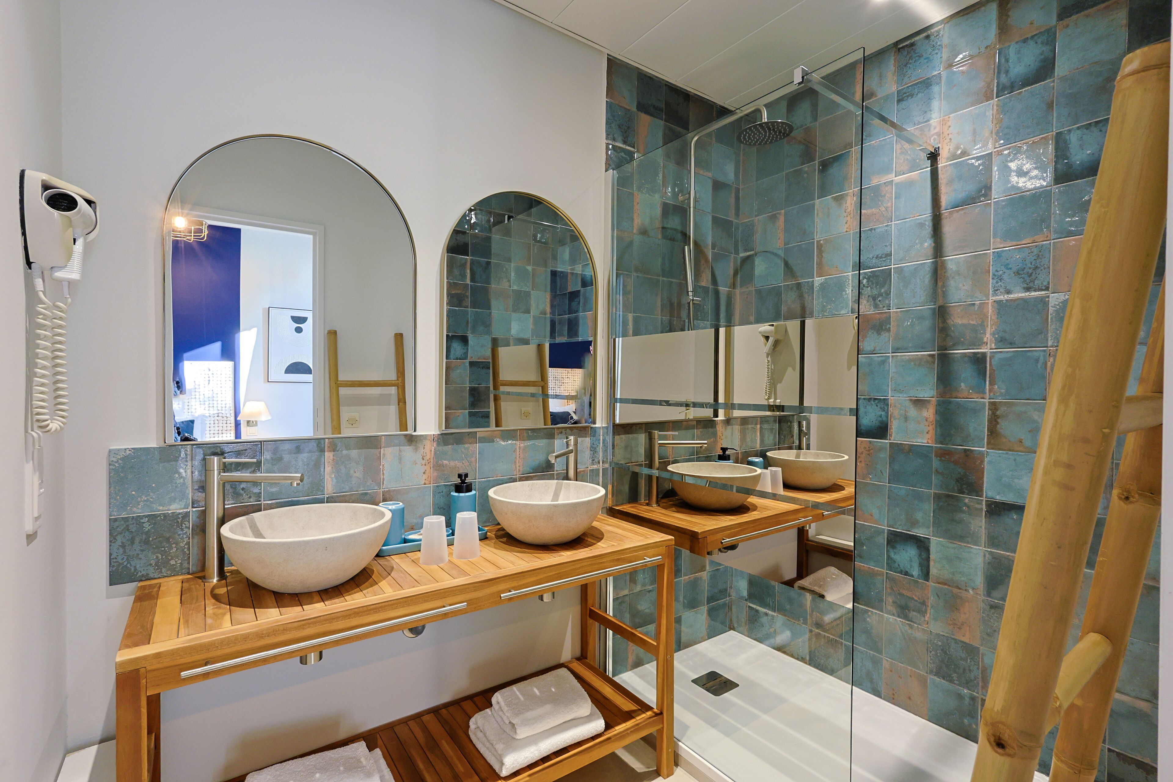 superior double room, balcony, sea view | bathroom | free toiletries, hair dryer, towels, soap