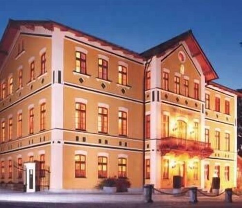 Hotel & Restaurant Waldschloss