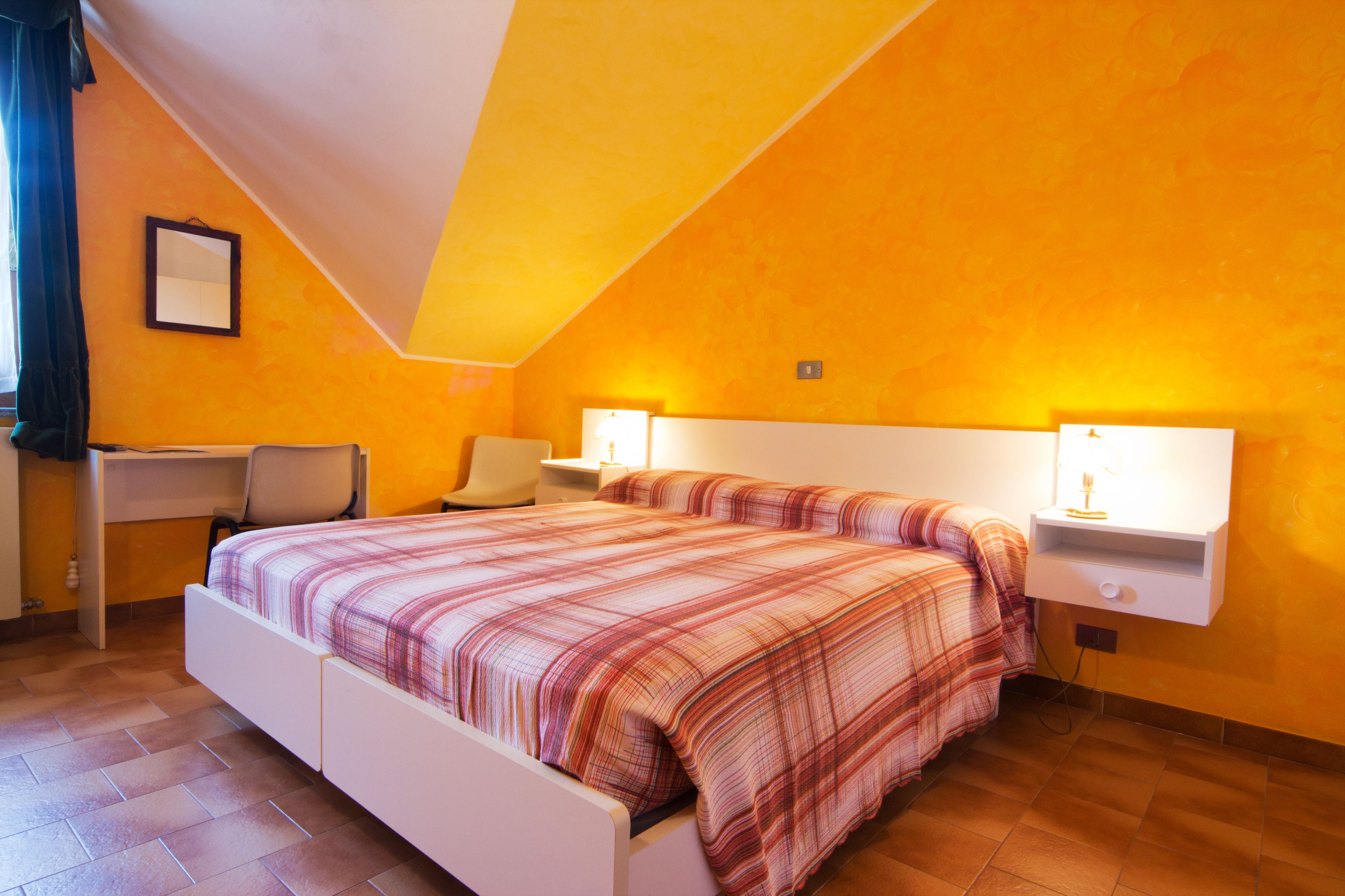 double room | desk, free wifi