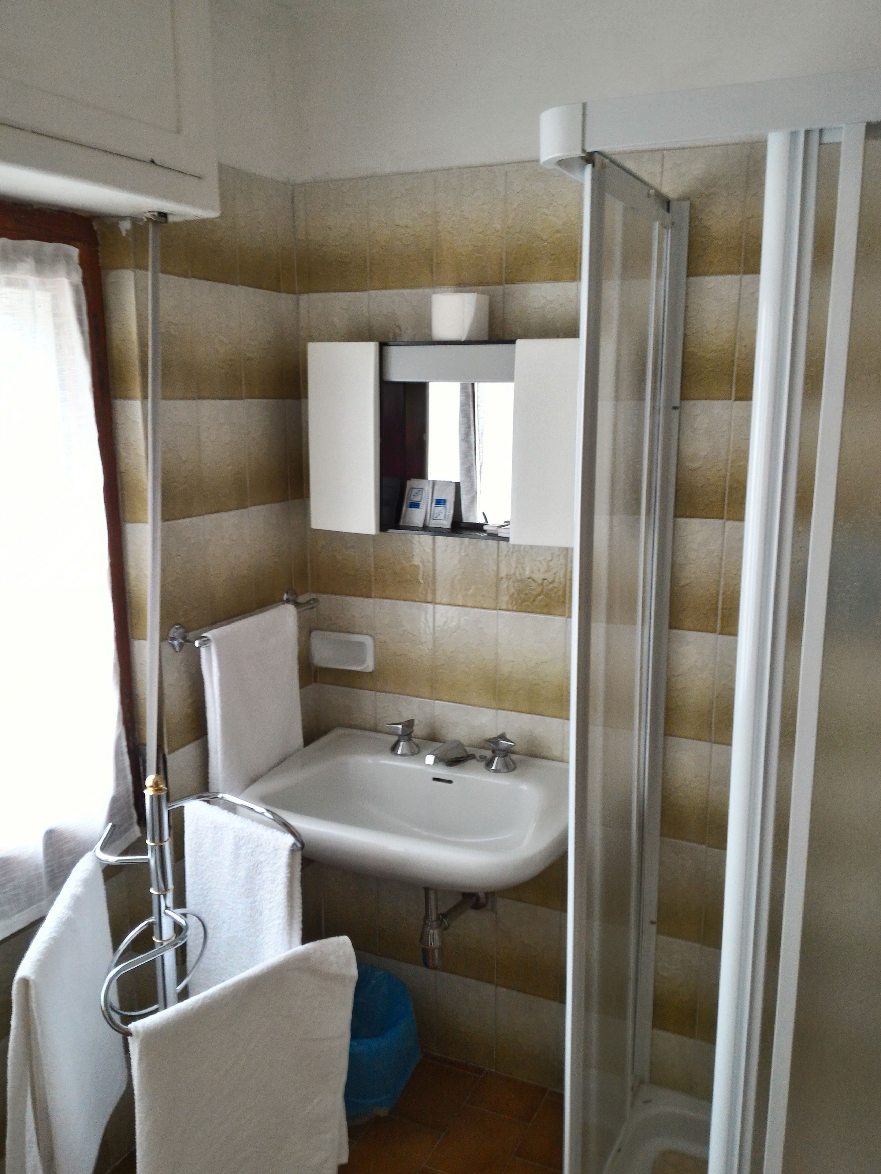 quadruple room, multiple beds, private bathroom | bathroom | shower, free toiletries, bidet, towels