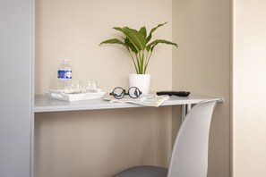 Habitació doble Comfort | Decoració individual, mobiliari individual i escriptori 