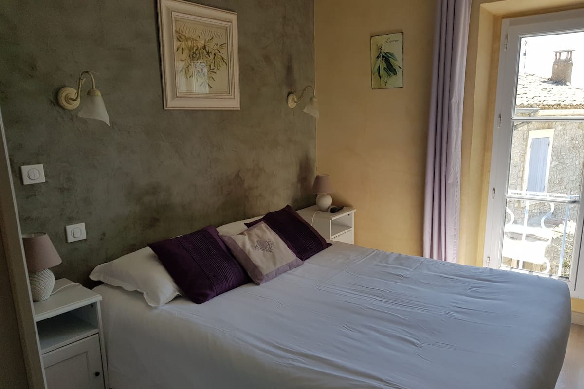 Premium bedding, soundproofing, free WiFi, bed sheets