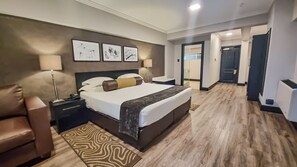 Deluxe 2 Sleeper Shower | In-room safe, desk, laptop workspace, blackout curtains