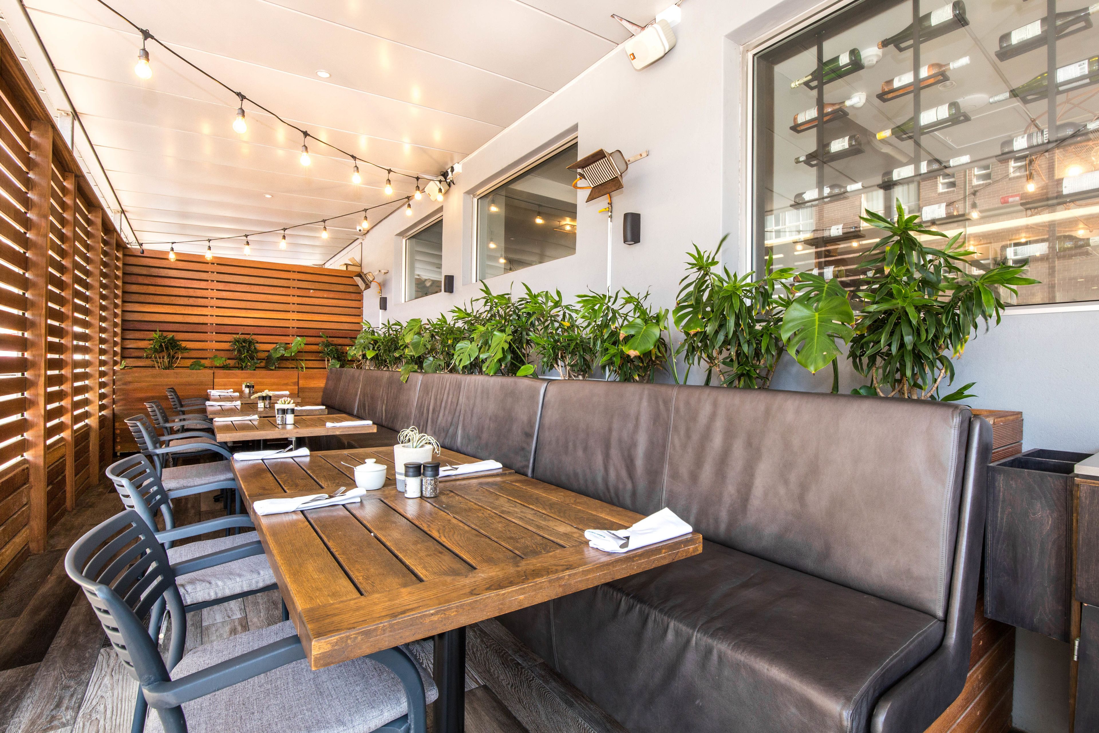 breakfast, lunch and dinner served