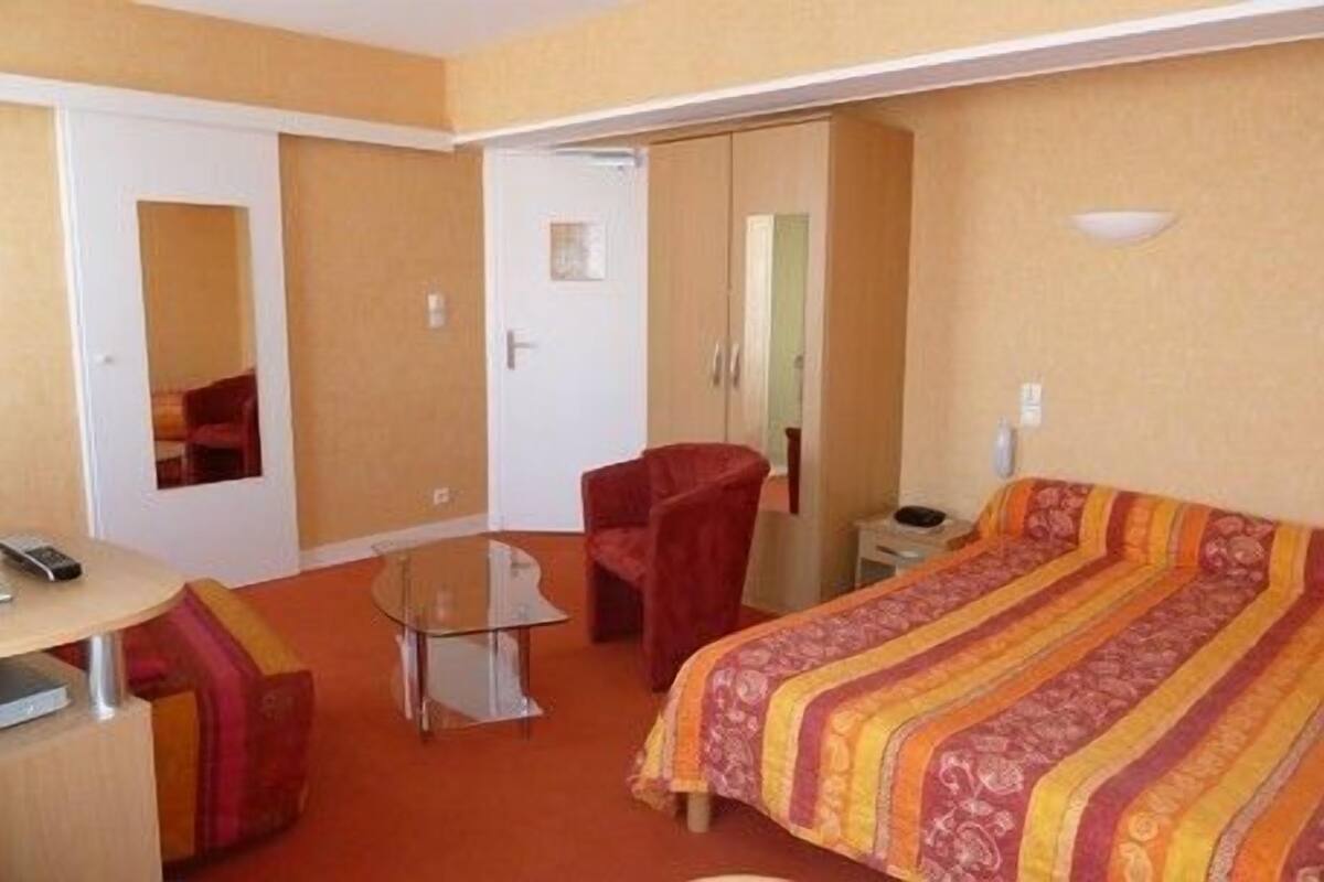 superior double room | desk, free wifi, bed sheets