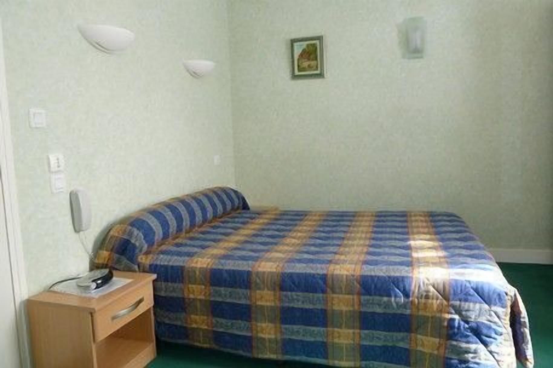 double room | desk, free wifi, bed sheets