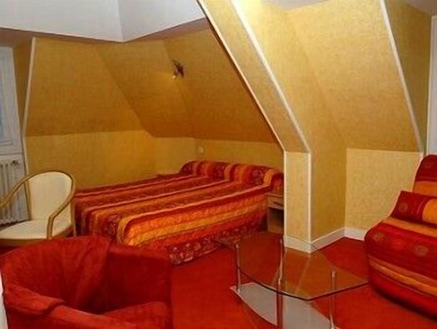 superior double room | desk, free wifi, bed sheets