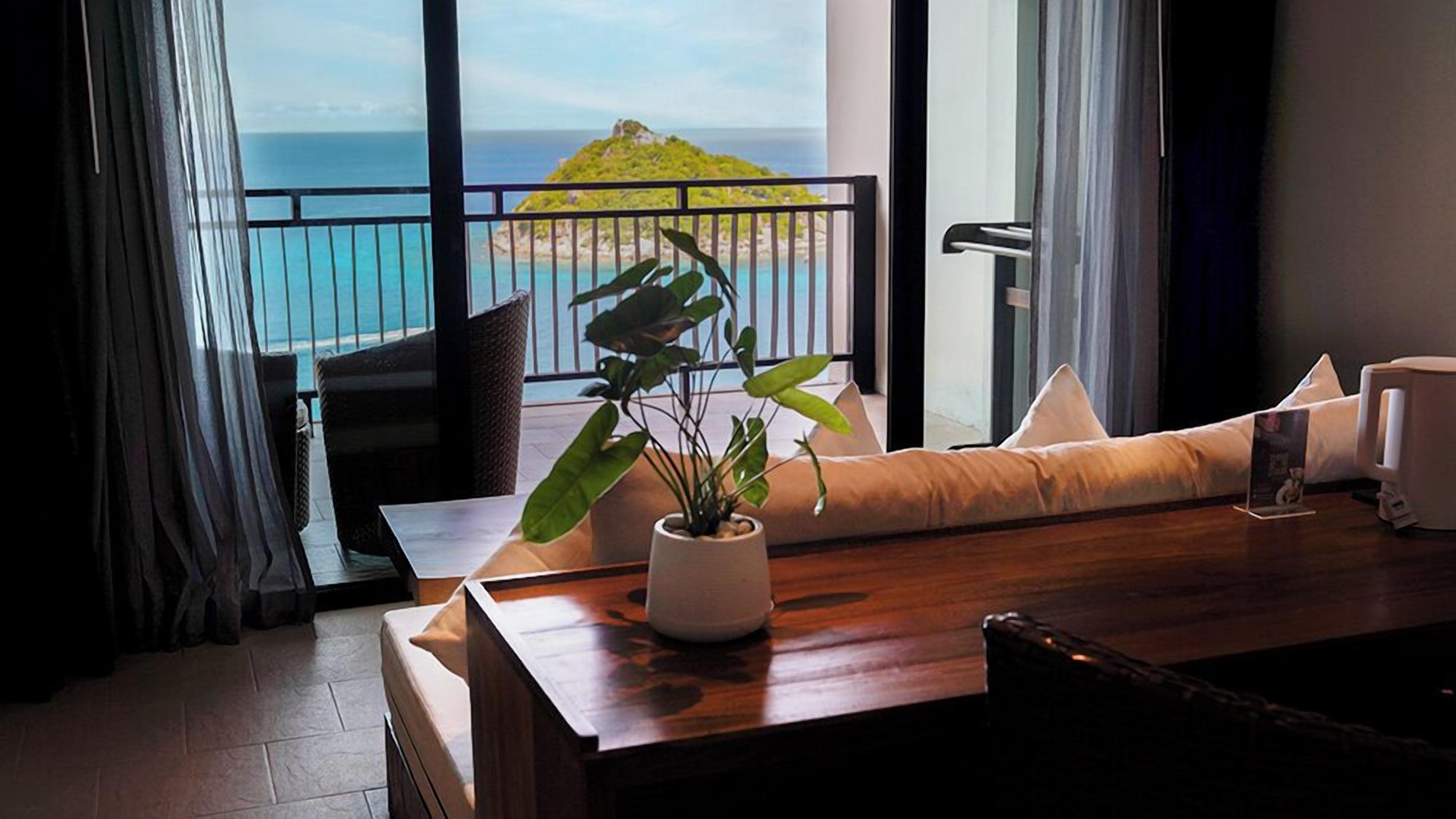 Top Hillside Deluxe Sea View