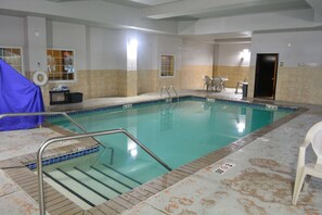 Indoor pool - Country Inn & Suites by Radisson, Oklahoma City - Quail Springs, OK (Oklahoma City)