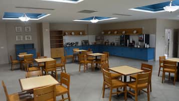 Free daily buffet breakfast