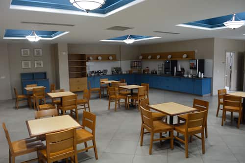Free daily buffet breakfast