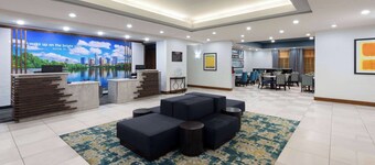 奧斯汀西北湖線購物中心溫德姆拉昆塔套房飯店