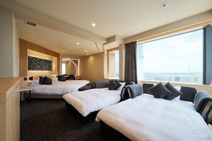 Deluxe Room, 4 Bedrooms, Non Smoking | In-room safe, desk, laptop workspace, blackout curtains - Hotel Fukuracia Osaka-Bay (Osaka)
