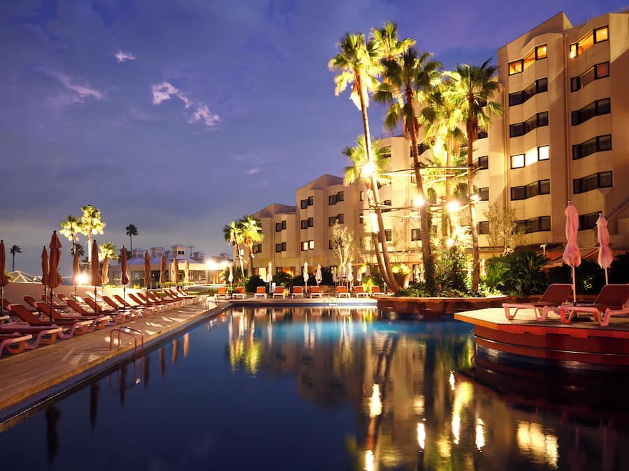 住宿正面 (夜晚)