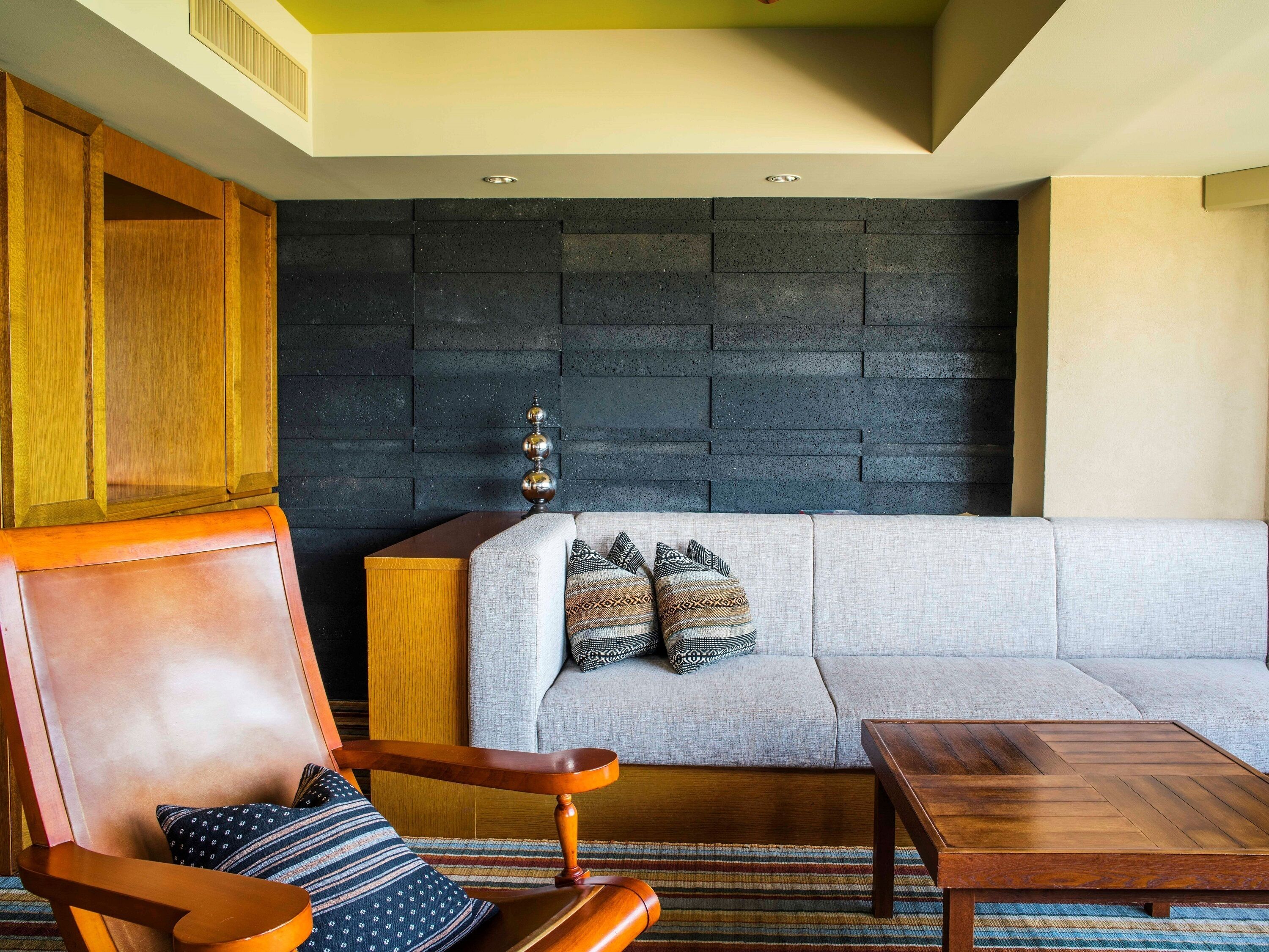 luigans suite room, non smoking (7f) 67m2 | living area | 43-inch lcd tv with digital channels, tv, netflix