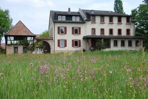 บริเวณภายนอก