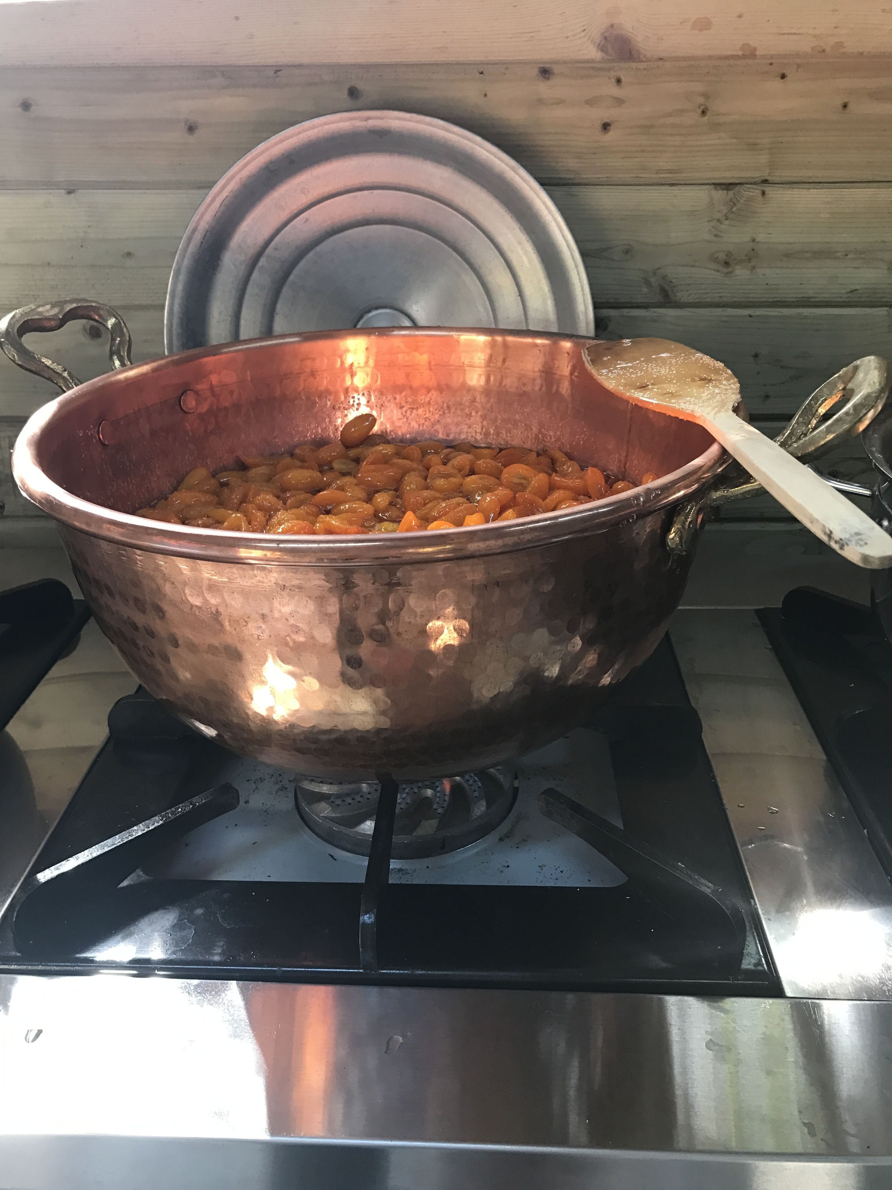 daily buffet breakfast (try 500 per person)