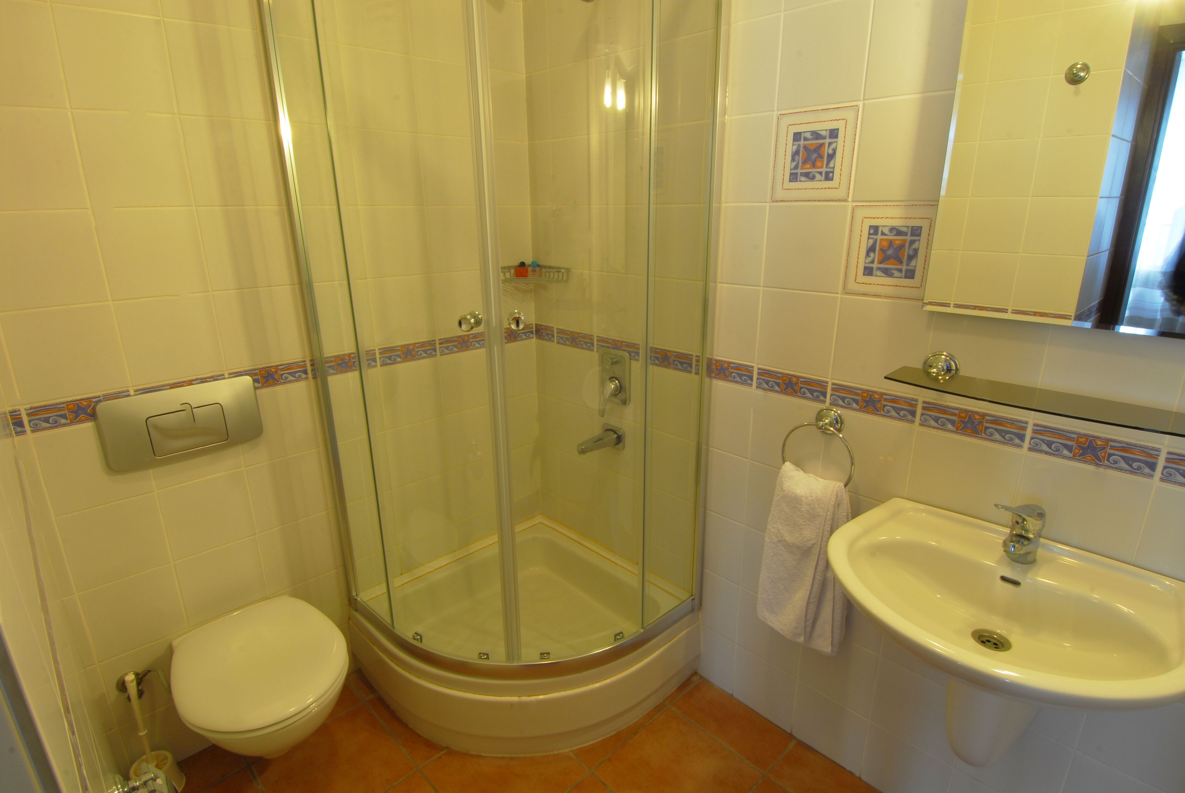 double room | bathroom | shower, hair dryer, towels