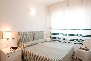 Premium bedding, minibar, in-room safe, desk - Hotel Pinamar (Pietrasanta)