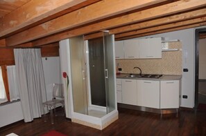 Studio | Living area | 32-inch flat-screen TV with digital channels, TV - Residenza Segrate Centro   (Segrate)