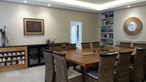 Daily continental breakfast (ZAR 125.00 per person) - La Roche Guest House (Cape Town)