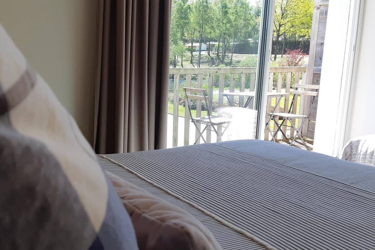 in-room safe, desk, soundproofing, iron/ironing board