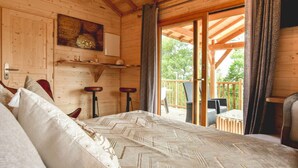 Hytte (Tree House (5m high))