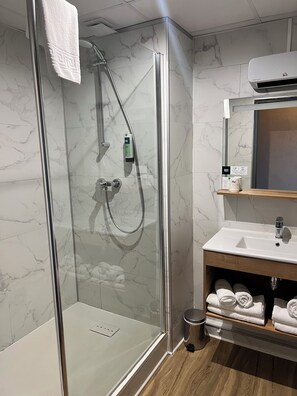 Chambre familiale Superior vue mer | Salle de bain