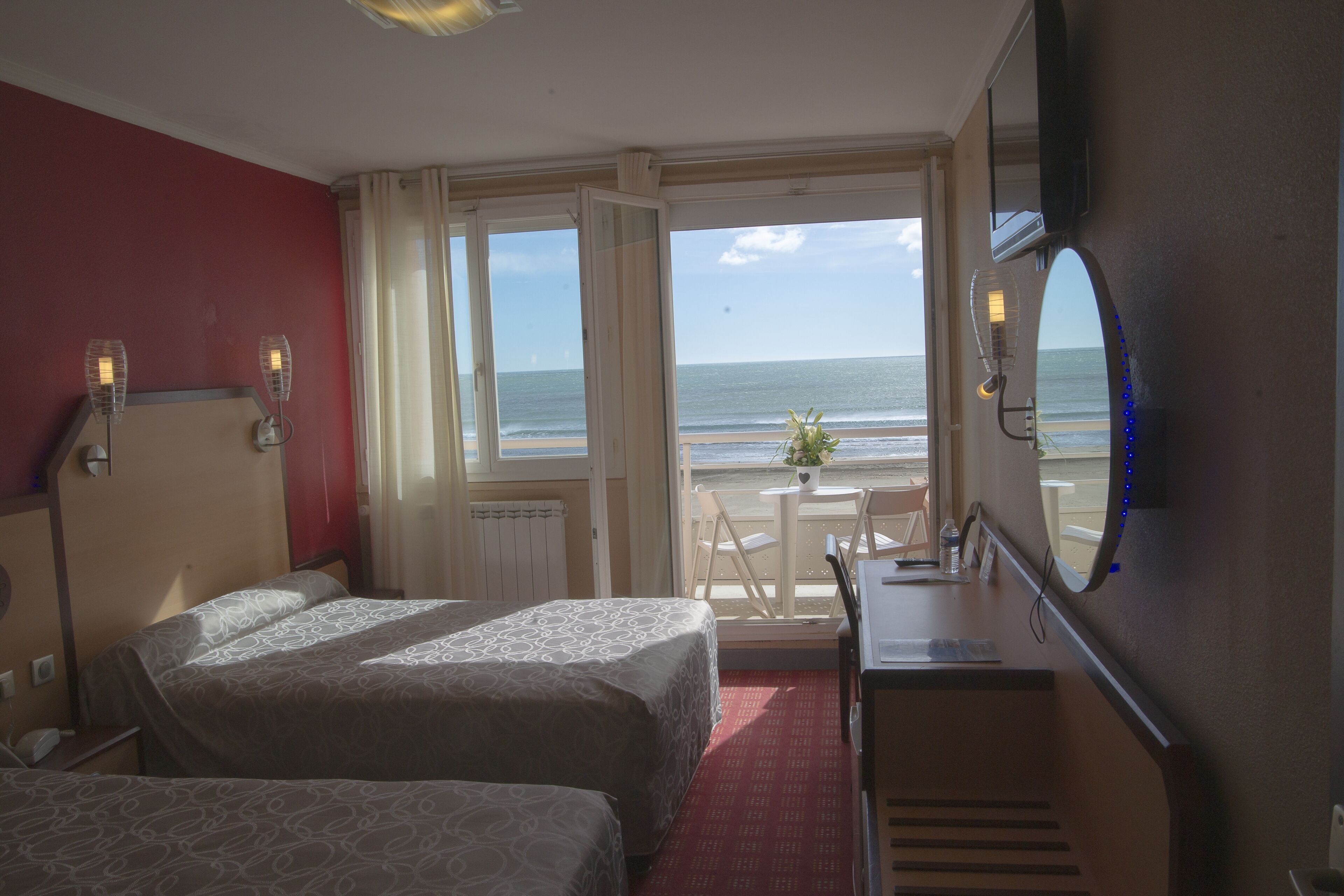 Minibar, in-room safe, desk, soundproofing